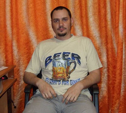 Отдается в дар «Футболка мужская.»