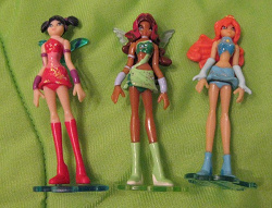 Отдается в дар «киндеры Winx»