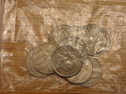 Отдается в дар «монеты СССР по 10копеек»