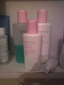 Отдается в дар «Mary Kay, сроки еще ого-го.»