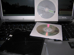 Отдается в дар «Два диска новых + коробка для диска одна б/у.»