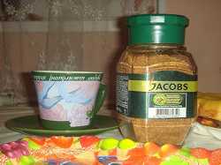Отдается в дар «Две чашечки и блюдца от Jacobs»