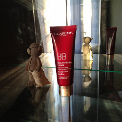 Отдается в дар «Тональный крем ВВ. CLARINS»