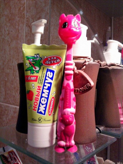 Отдается в дар «Зубная паста детская.»
