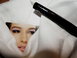 Отдается в дар «Подводка для глаз Avon»