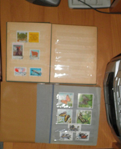Отдается в дар «Альбомы для марок советского периода, подержанные, 2 штуки.»