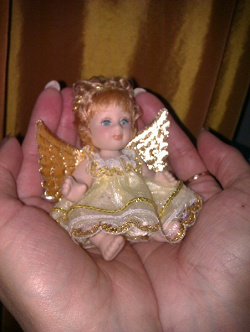 Отдается в дар «Ангел-куколка»