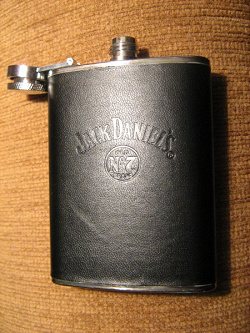 Отдается в дар «Фляга для виски от Jack Daniel's»