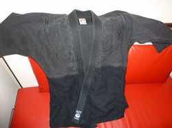 Отдается в дар «куртка от кимоно р.140-150»