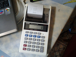 Отдается в дар «портативный кассовый аппарат — калькулятор+минипринтер для чеков НОВЫЙ — много»