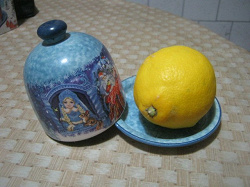 Отдается в дар «Подставка под лимон»