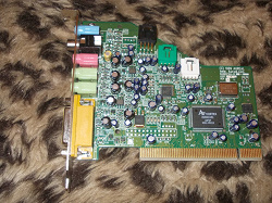 Отдается в дар «GeForce 6600 PCI-e с артефактами.»