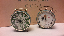 Отдается в дар «Часы-будильник Янтарь»