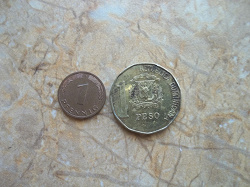 Отдается в дар «монета 1 песо 1993 года Доминикана»