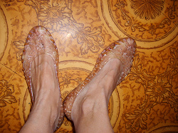 Отдается в дар «Женская обувь на узкую ногу, 35-36 размер»