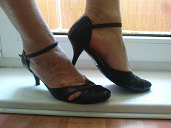 Отдается в дар «Женские туфли 36-го размера»