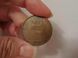 Отдается в дар «Монета 1 пенни 1965г.»