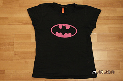 Отдается в дар «Женская футболка бэтмен»
