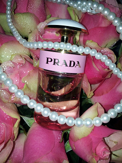 Отдается в дар «Парфюм Prada Candy Florale»