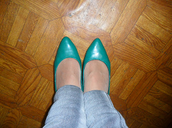 Отдается в дар «туфли зелёные 36-37»