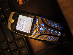 Отдается в дар «Телефон Motorola C380»