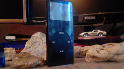 Отдается в дар «Плеер Ipod Nano (1-е поколение)»