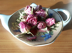 Отдается в дар «бутоны розы-сухоцветы. для мыловарения»