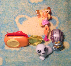 Отдается в дар «kinder-surprise ассорти»
