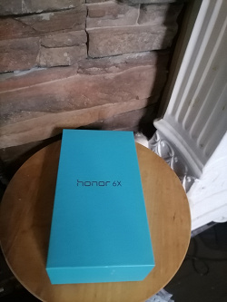 Отдается в дар «honor 6x»