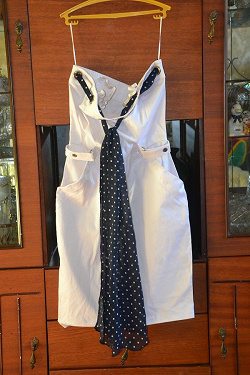 Отдается в дар «Платье белое 40-42 размер»