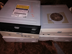 Отдается в дар «CD и DVD приводы.»