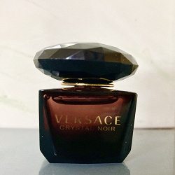 Отдается в дар «Versace Crystal noir (mini)»