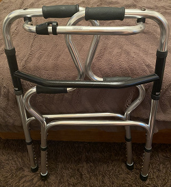 Отдается в дар «Ходунки для ходунки для инвалидов и пожилых людей»
