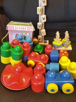 Отдается в дар «Детские игрушки для первых лет»