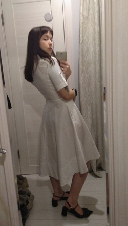 Отдается в дар «Новое белое джинсовое платье Bizzarro 42 размер»