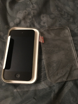 Отдается в дар «iPod touch (32 gb)»