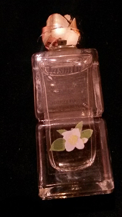 Отдается в дар «Женские духи Parfums de Provence»
