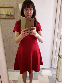 Отдается в дар «Красное платье для девушки»