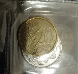 Отдается в дар «Монетка — 20 евроцентов, 2002 год»