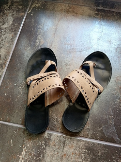 Отдается в дар «Летняя обувь»