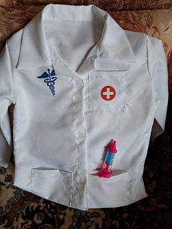 Отдается в дар «Медицинский халат детский для игр»