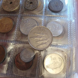 Отдается в дар «9 монет к 9 мая»