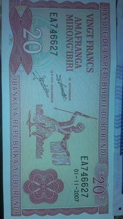 Отдается в дар «ЮБИЛЕЙНО-НОВОГОДНИЙ ДАР: банкноты и монеты разных стран»