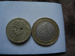 Отдается в дар «Великобритания, 1 фунт, 1990 г.»