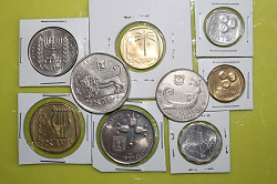 Отдается в дар «Монеты Израиля.Серия лир»