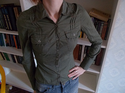 Отдается в дар «Блузка-рубашка House в стиле милитари»