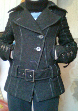 Отдается в дар «пальто женское, размер 42, практически новое,»