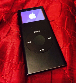 Отдается в дар «Плеер iPod 8GB»