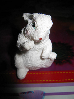 Отдается в дар «фигурка кролика»