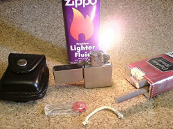 Отдается в дар «Набор для зажигалки Zippo»